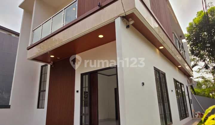 Rumah Bagus Brand New di Graha Raya Bintaro Tangerang Selatan