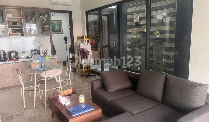 Dijual Rumah Modern 2 Lantai Siap Huni di Discovery Bintaro 9