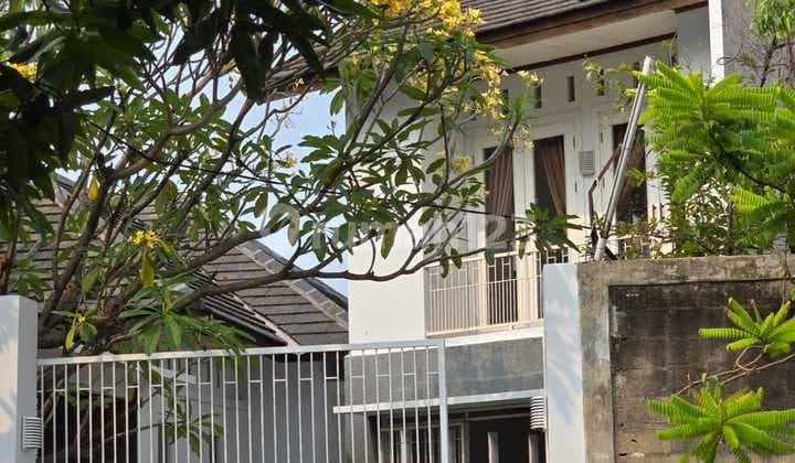 Rumah di Camar Sektor 3, Halaman Luas Dan Siap Huni di Bintaro