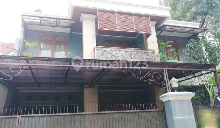 Rumah Bagus Di Jl Tulodong Bawah Kebayoran Baru Jakarta Selatan