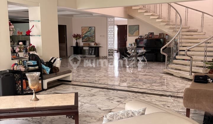 Old Money Rumah Green Garden 2.5L Dijual, Siap Huni, Minim Renov