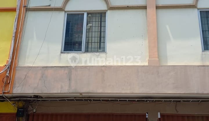 Murah, Unit di Kompleks Ruko Yang Masuk Truk Container