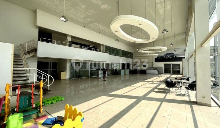 Automotive Showroom Plus Service Shop