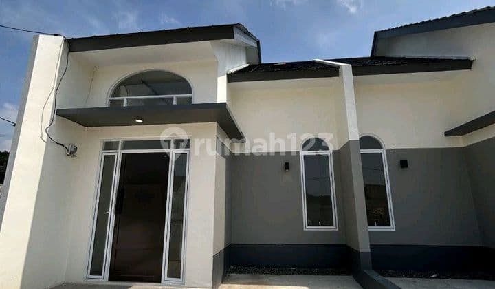 Rumah Baru Cantik Strategis di Tangerang