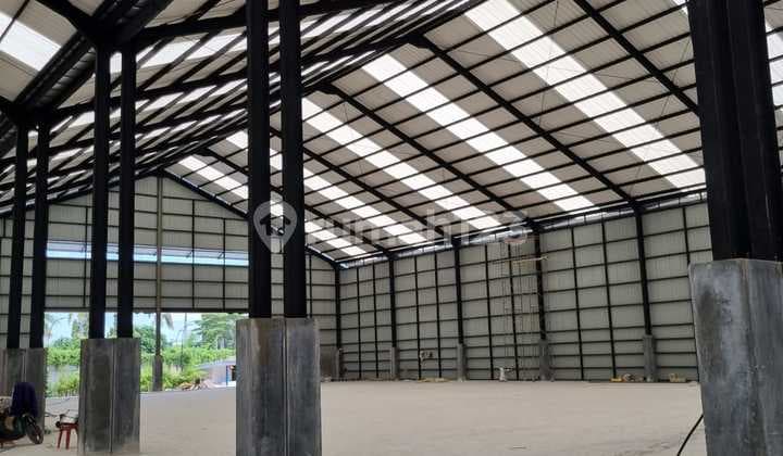 Gudang Besar Bagus di Kedaung Kali Angke.jl Peternakan Jak Bar