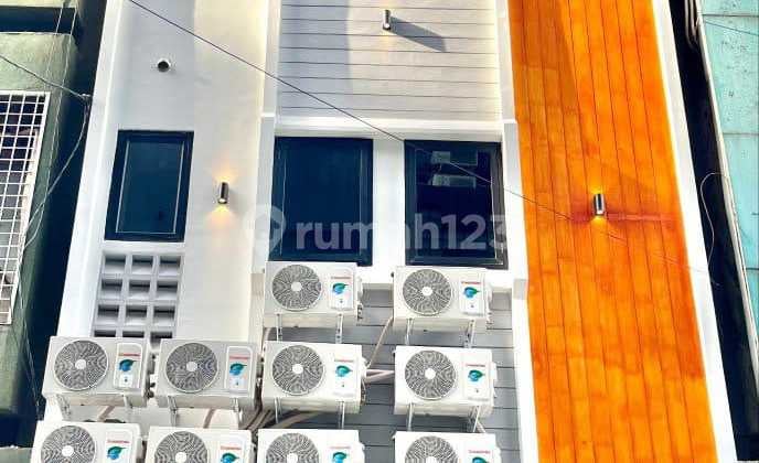 Strategic Boarding House Right in Front of MRT. Hayam Wuruk, West Jakarta