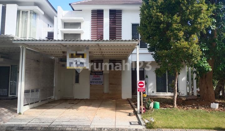 Pakuwon City East Cost Park Minimalis Semi Furnish. Siap Huni