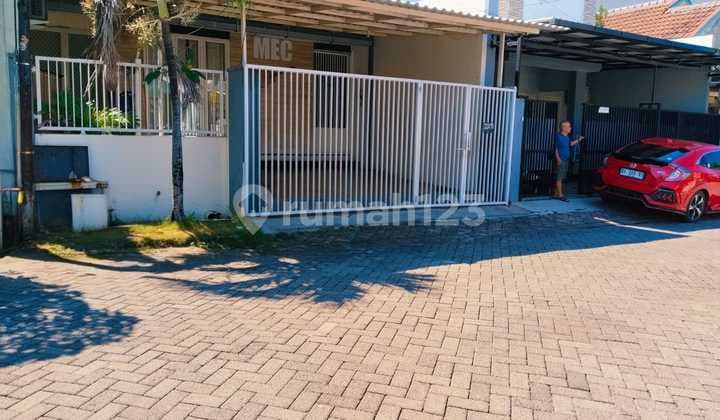 Nirwana Eksekutif Rumah Bentuk Kantor