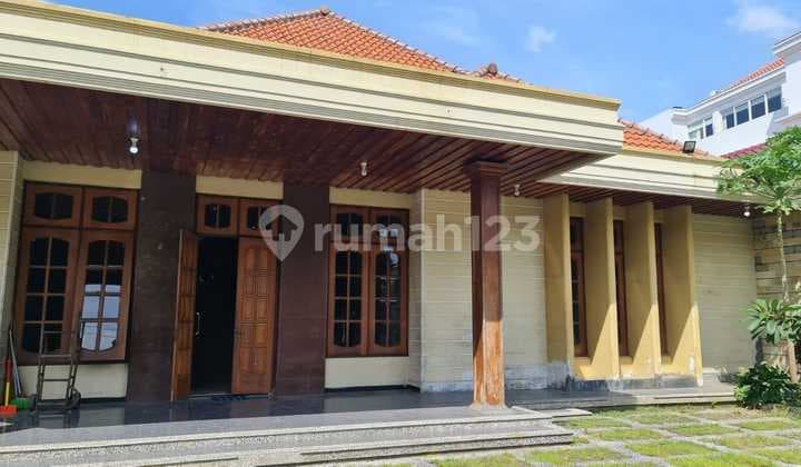 Jalan Juwono Bangunan Komersial Pusat Kota