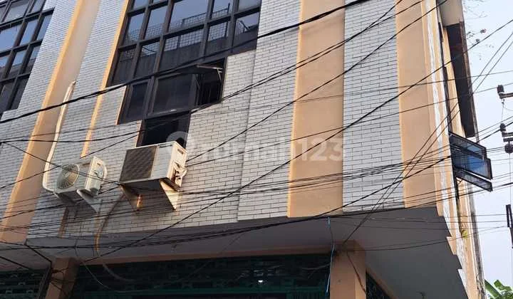 Ruko Kedungdoro Siap Pakai Dalam Komplek. Ruko Kedungdoro Siap Pakai Dalam Komplek.