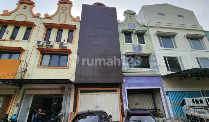 Ruko Villa Bukit Mas (Vbm) Siap Pakai. Hadap Jalan. Parkir Luas.
