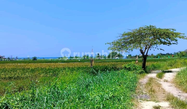 Beautiful Land.woth Sea View