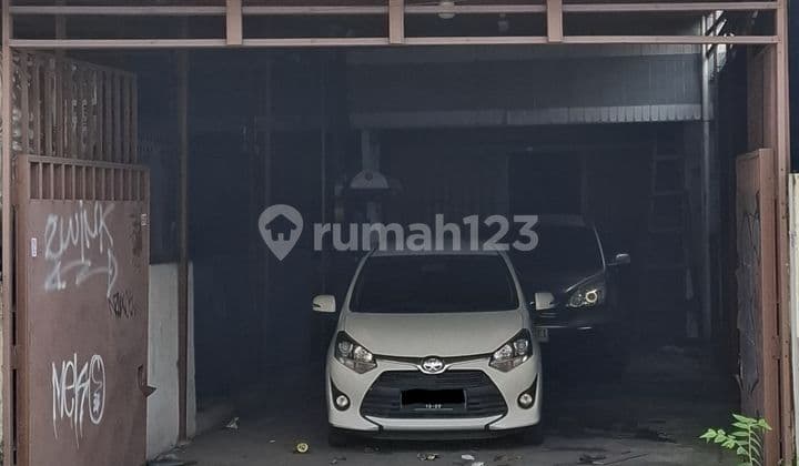 Dijual Ruko 3,5 Lantai SHM di Duri Kosambi, Pinggir Jalan Ramai