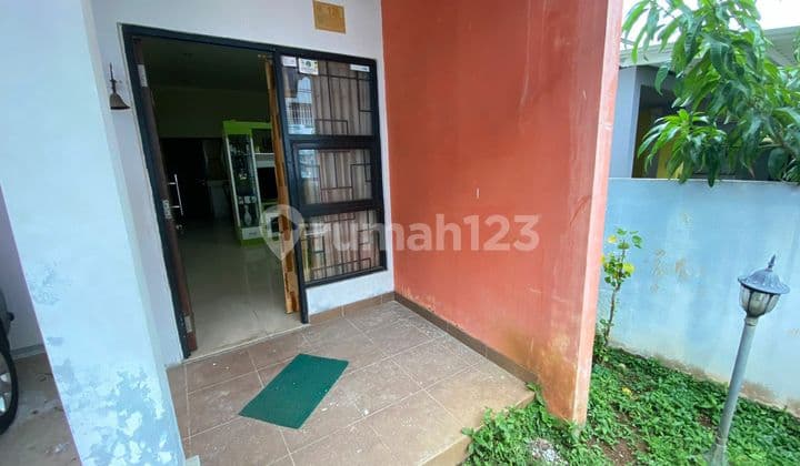 Rumah dekat stasiun depok lama