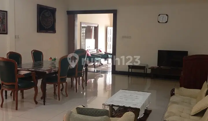 Rumah Lama Terawat di Jatinegara
