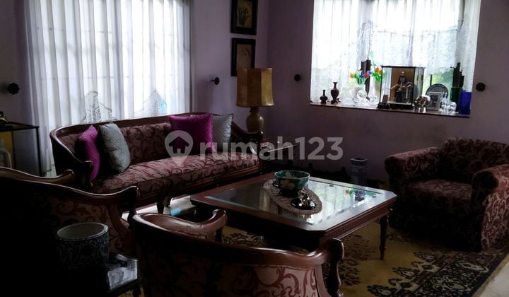 Rumah Terawat di Area Tanjung Barat