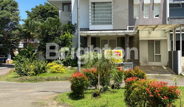 RUMAH MEWAH PUSAT KOTA MALANG DEKAT DENGAN IJEN BOULEVARD IKON MALANG