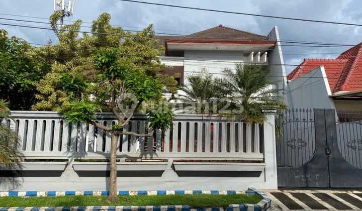 rumah mewah,luas di daerah klojen dekat tidar kota malang