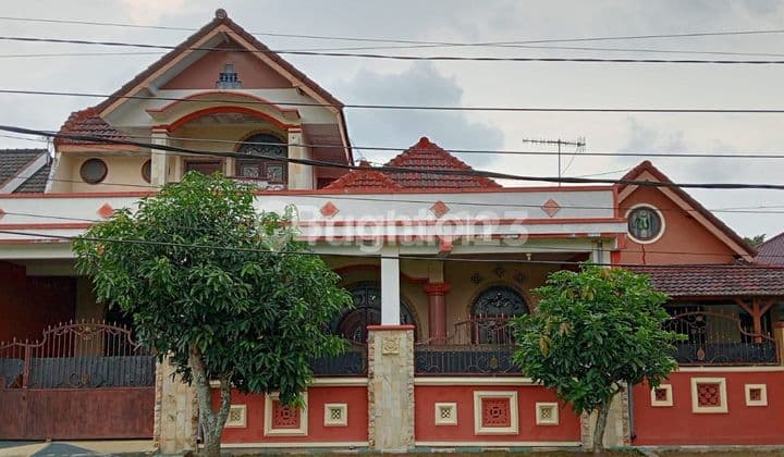 rumah sawojajar luas dan asri.