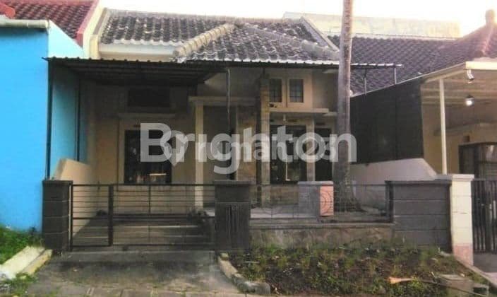 rumah cantik di vila puncak tidar kota malang