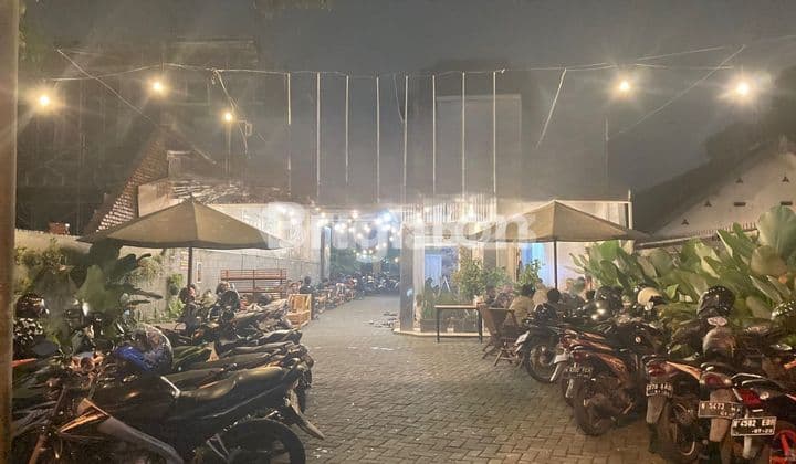 warung kopi aktif di jalan raya singosari kota malang