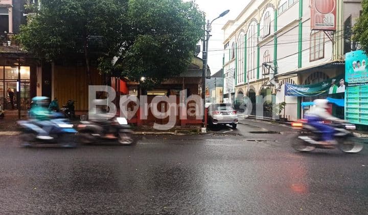 ruko bekas resto di pusat kota sangat strategis