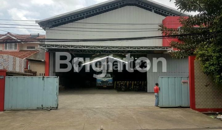 gudang dekat exit toll singosari,dekat terminal arjosari. lokasi strategis kontainer bisa masuk. lokasi ciamik