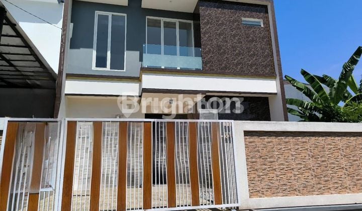 Rumah mewah dijual di rungkut kota surabaya