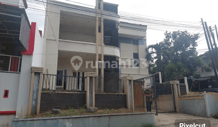 Minimalist 2-Storey House in Bukit Sari, Tembalang