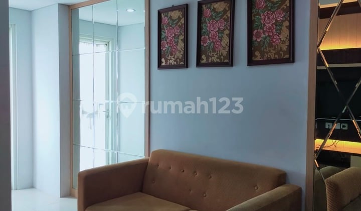 Apartment 2BR Aspen Residences Furnished Interior Bagus Dijual