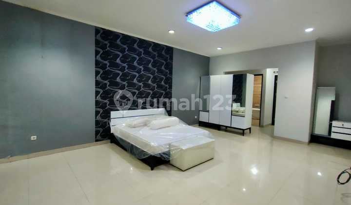 Sewa Semi Furnished Rumah Cantik Di Batununggal