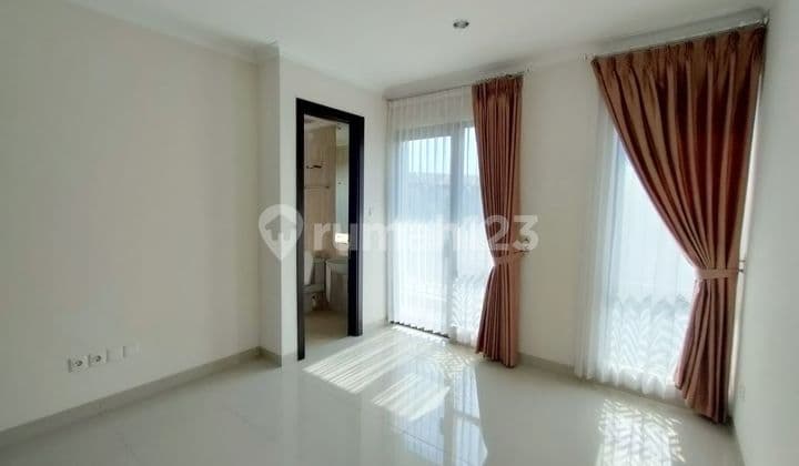 SEWA RUMAH PODOMORO PARK DEPAN TAMAN