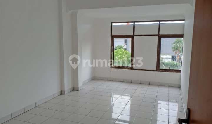 Good Location Main Road in Front of Batununggal Shop House Very Strategic