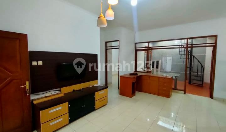 Sewa Rumah Nyaman Semi Furnish di Batununggal Bandung