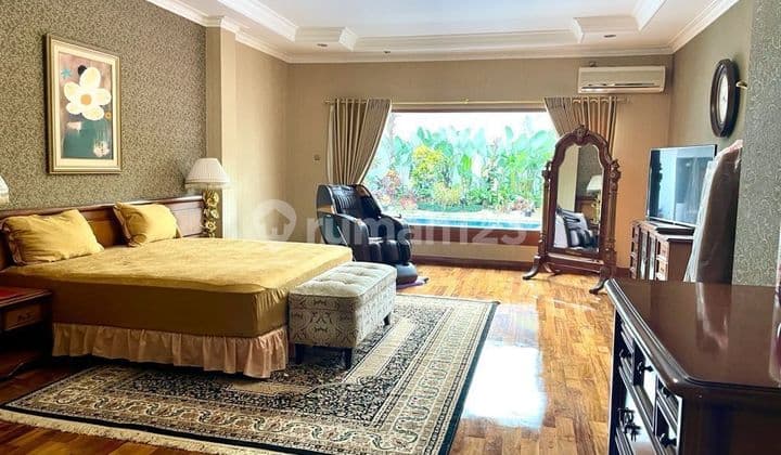 Ada Pool Rumah Lux Keren Di Gegerkalong Hilir