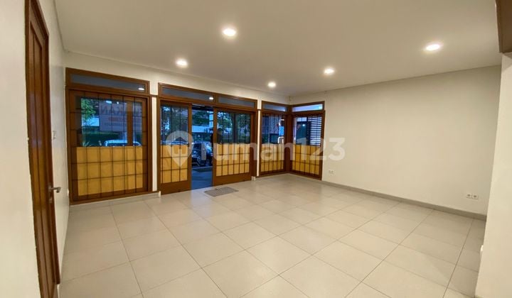 Strategis Ruang Usaha Sayap Dago Siap Huni Cck Utk Cafe, Office, Studio Dll