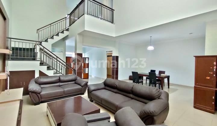 For Sale: Nice Ready-to-Live-In House in Batununggal, Bandung