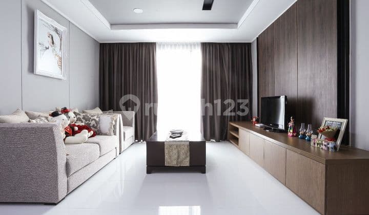 Rapi renovasi mewah dan bersih French Walk