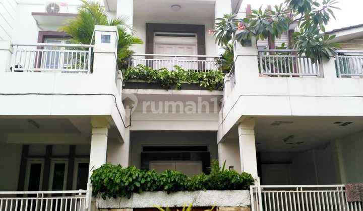 Dijual Rumah 2 Lantai Bagus di Komplek Pps Taman Galaxy Bekasi