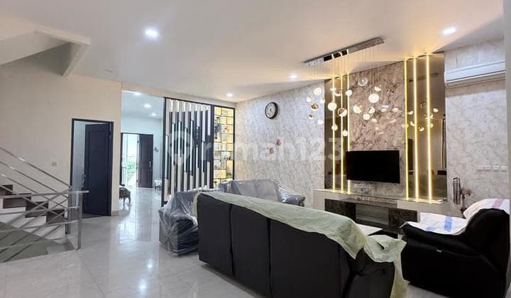 Rumah Pluit Luasan 235M, Interior Cantik Siap Huni
