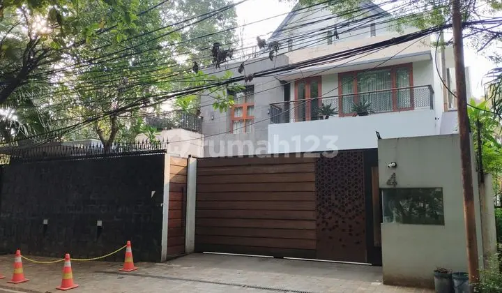 Dukuh Patra, Tebet. Luxury Home Flash Sale