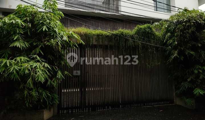 Taman Radio Dalam. Rumah Mewah Mepet NJOP