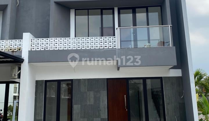 Rumah Baru Dua Lantai di Ketileng Semarang Siap Huni