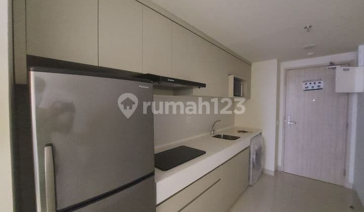 2BR Orange County Apartment 66Sqm Newport Strategic in Lippo Cikarang