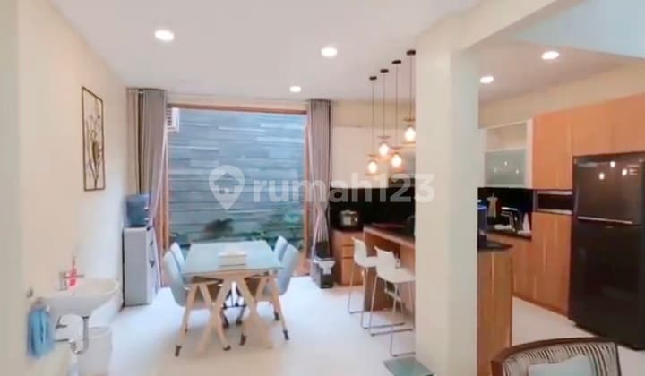 Hot Sale Rumah Mewah Tengah Kota di Maltra Residence Cantik Nyaman Terang