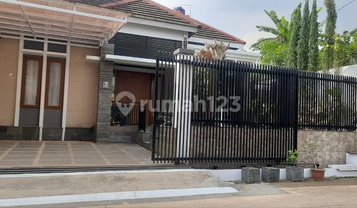 Rumah Asri Trawat Siap Huni Dijual Area Gegerkalong Bandung Utara