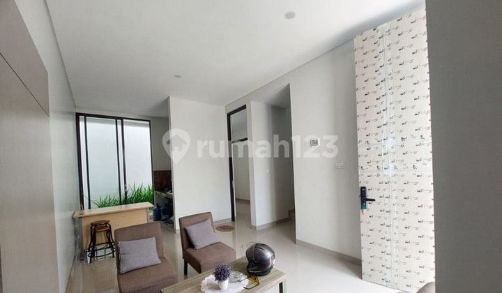 Rumah Minimalis Baru Siap Huni Dijual Area Batununggal Bandung