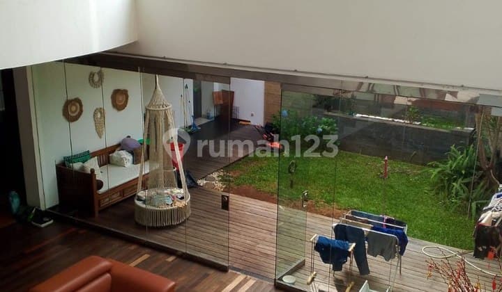 Rumah Mewah 2 Lantai Strategis Area Sukahaji Sayap Setrasari