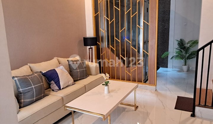 Dipasarkan Rumah Modern Minimalis Desain Compac Area Pejaten Raya