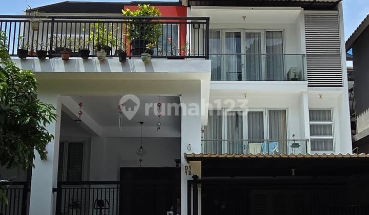 Rumah Mandiri Private Asri Dikelilingi Taman Puspita Loka Bsd City